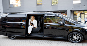 Top-rated van taxi for DIA airport in Aspen, CO